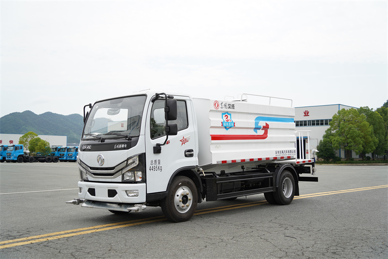 東風股份D6藍牌灑水車 7方（燃油車）