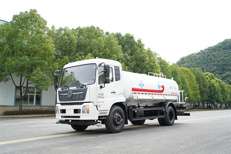 東風天錦VR灑水車 15方（燃油車） EQ5183GPSSDF6